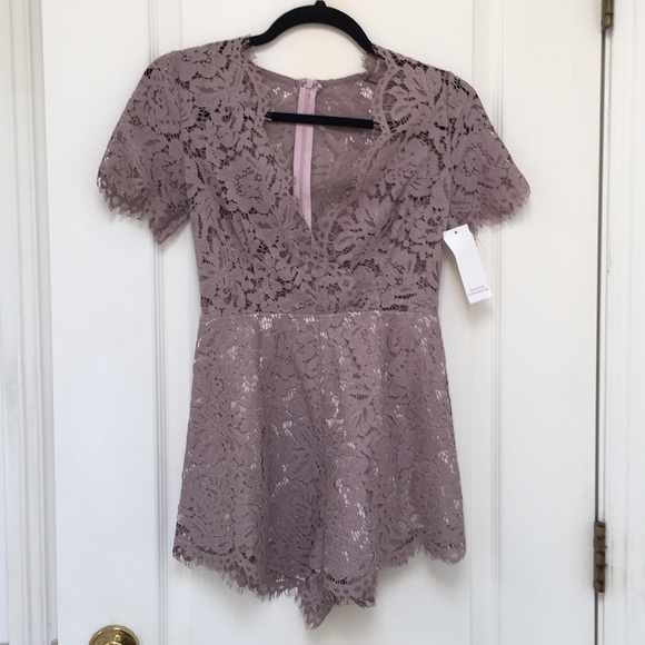 Lace romper XS - Picture 3 of 3